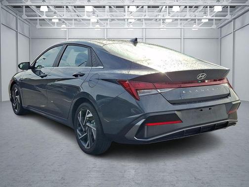 Ecotronic Gray 2025 Hyundai ELANTRA SEL