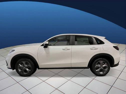 Platinum White Pearl 2026 Honda HR-V LX