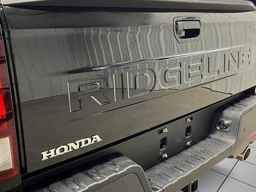 Crystal Black Pearl 2026 Honda Ridgeline Black