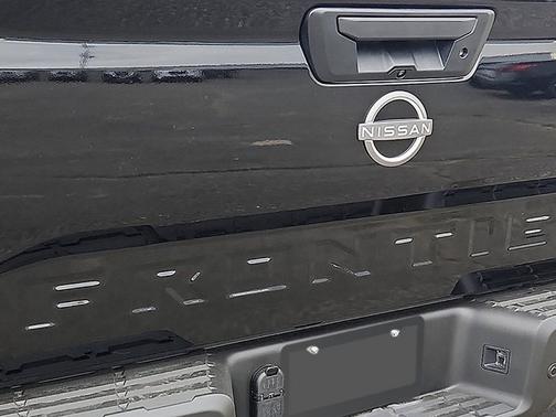 Super Black 2026 Nissan Frontier SV