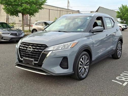 2022 Nissan Kicks SV