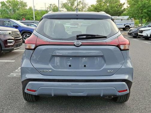 2022 Nissan Kicks SV