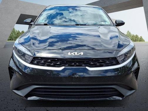 Aurora Black 2024 Kia Forte LXS