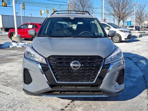 2022 Nissan Kicks SV