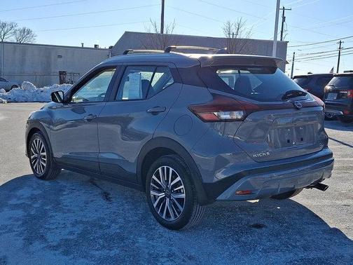 2022 Nissan Kicks SV