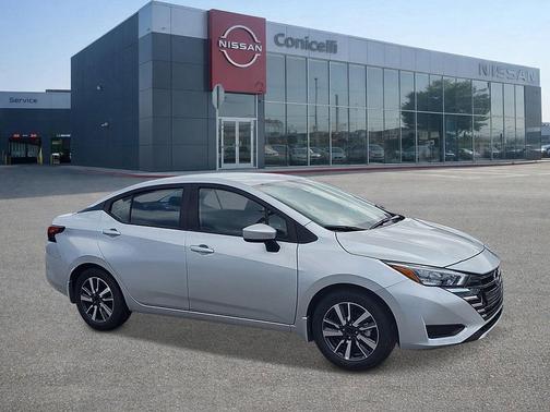 Brilliant Silver Metallic 2025 Nissan Versa 1.6 SV