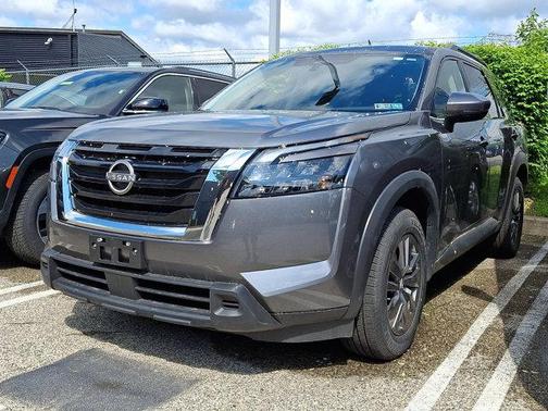 Gun Metallic 2025 Nissan Pathfinder SV 4WD