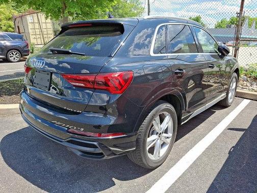 2022 Audi Q3 45 S line Premium