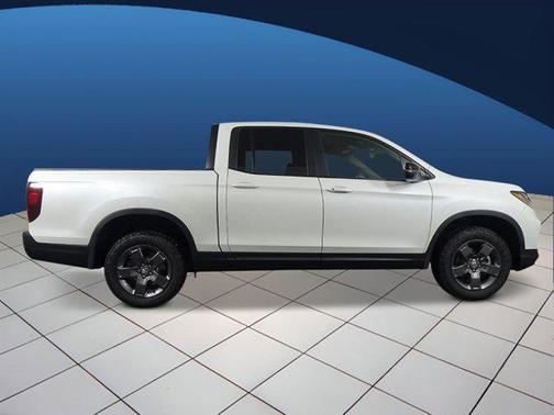 Platinum White Pearl 2026 Honda Ridgeline TrailSport