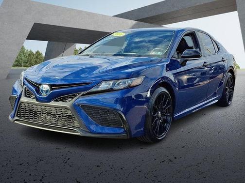 2024 Toyota Camry Hybrid SE