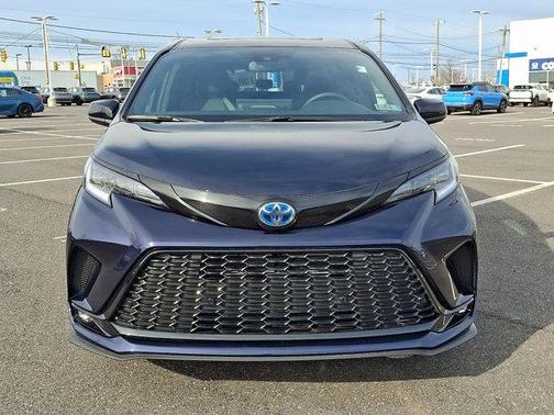 2025 Toyota Sienna XSE 7 Passenger