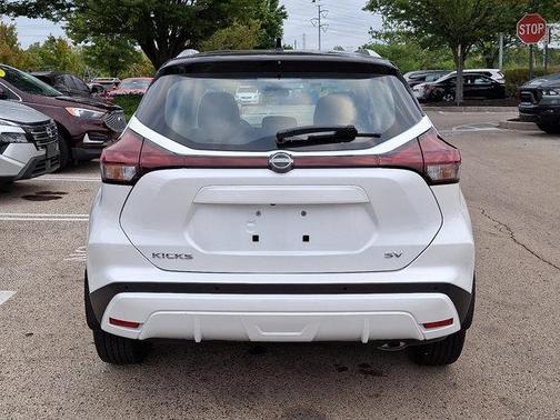 2023 Nissan Kicks SV