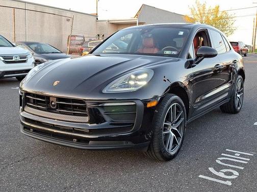 2024 Porsche Macan Base