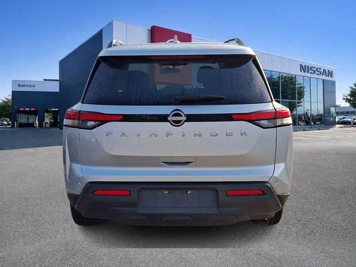 Brilliant Silver Metallic 2025 Nissan Pathfinder SV FWD