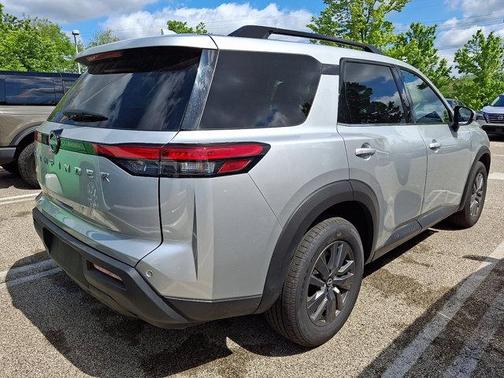 Brilliant Silver Metallic 2025 Nissan Pathfinder SV FWD