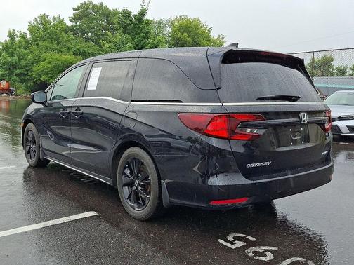 Crystal Black Pearl 2023 Honda Odyssey Sport
