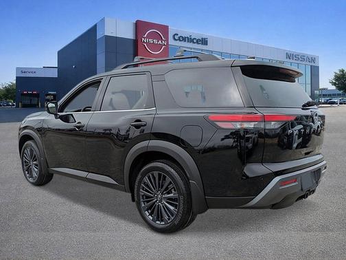 Super Black 2026 Nissan Pathfinder SL