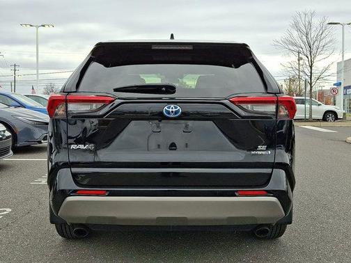 2022 Toyota RAV4 Hybrid SE