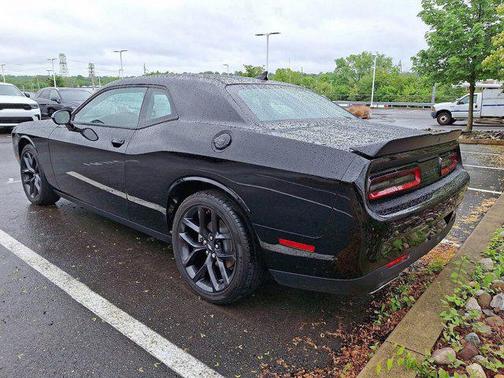 2022 Dodge Challenger SXT