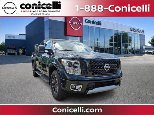Midnight Pine Metallic 2019 Nissan Titan PRO-4X