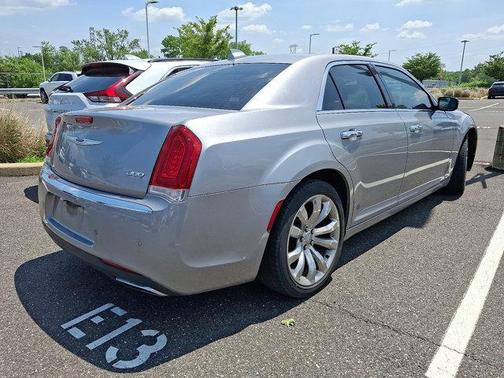 2018 Chrysler 300 Limited