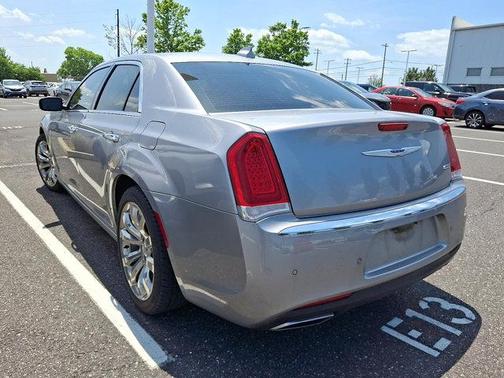 2018 Chrysler 300 Limited