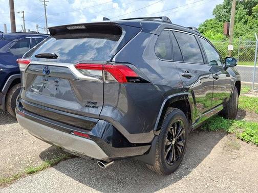 2024 Toyota RAV4 Hybrid SE