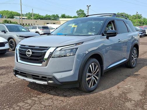 2025 Nissan Pathfinder Platinum 4WD