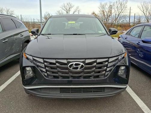 2023 Hyundai TUCSON SE