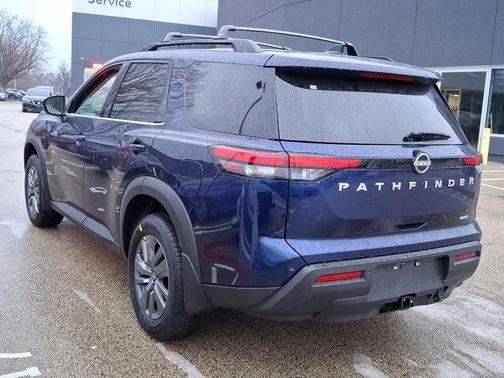 2025 Nissan Pathfinder SV 4WD