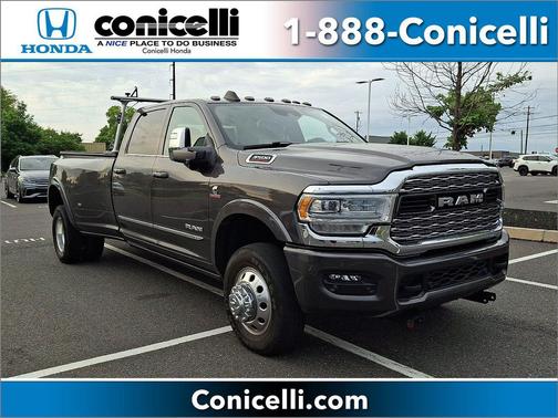 Granite Crystal Metallic Clearcoat 2024 RAM 3500 Limited Crew Cab 4x4 8' Box