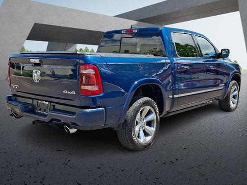 Patriot Blue Pearlcoat 2021 RAM 1500 Limited