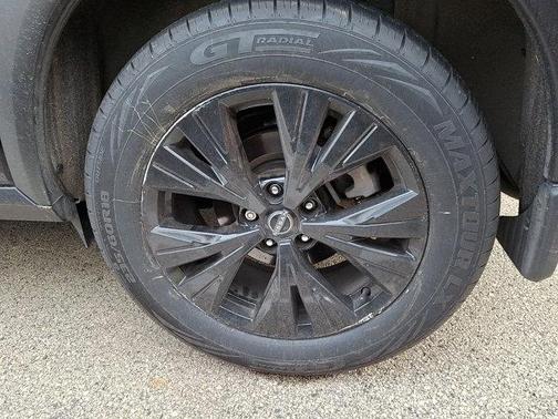 Super Black 2023 Nissan Rogue SV