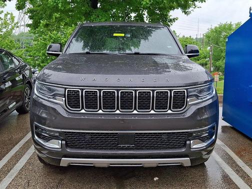 Baltic Gray Metallic Clearcoat 2024 Jeep Wagoneer L Series II 4x4