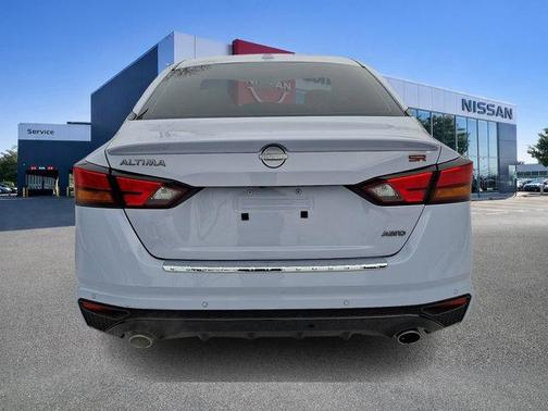 2023 Nissan Altima SR Intelligent AWD