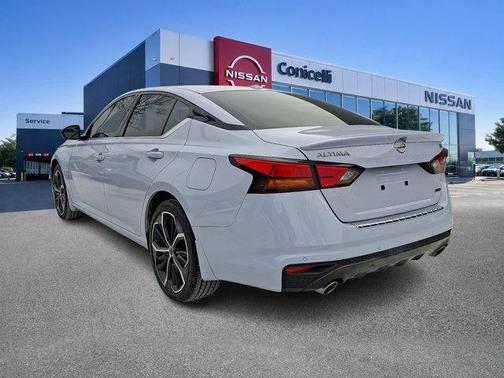 2023 Nissan Altima SR Intelligent AWD