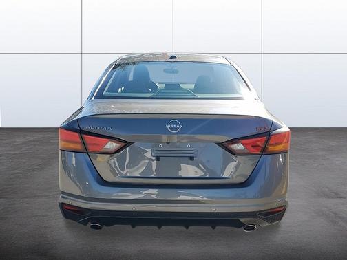 Gun Metallic 2026 Nissan Altima SR FWD