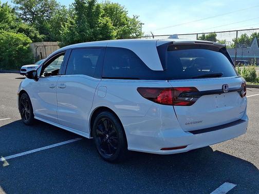 Platinum White Pearl 2024 Honda Odyssey Sport