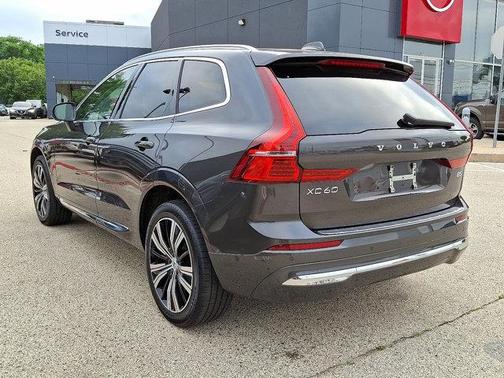 2022 Volvo XC60 B5 Inscription