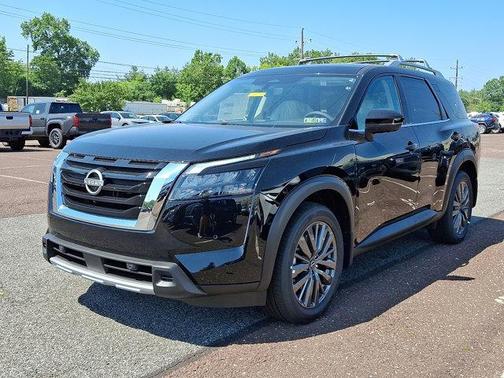 2025 Nissan Pathfinder SL 4WD