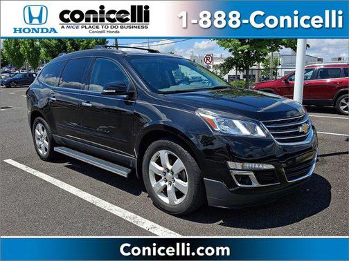 Mosaic Black Metallic 2017 Chevrolet Traverse 1LT