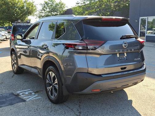 2022 Nissan Rogue SV