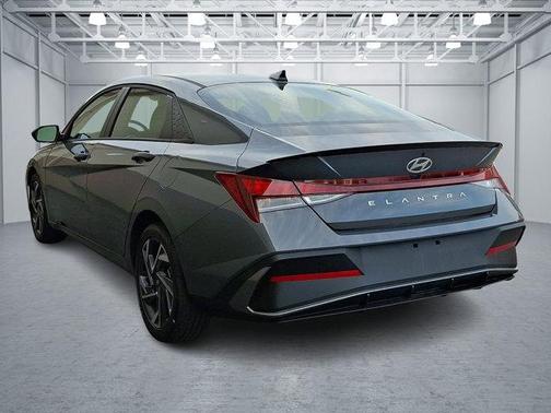 Ecotronic Gray 2025 Hyundai ELANTRA Sport