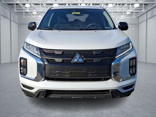White Diamond 2025 Mitsubishi Outlander Sport 2.0 LE
