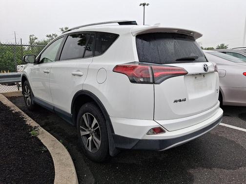 Super White 2016 Toyota RAV4 XLE
