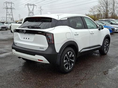 2025 Nissan Kicks SV