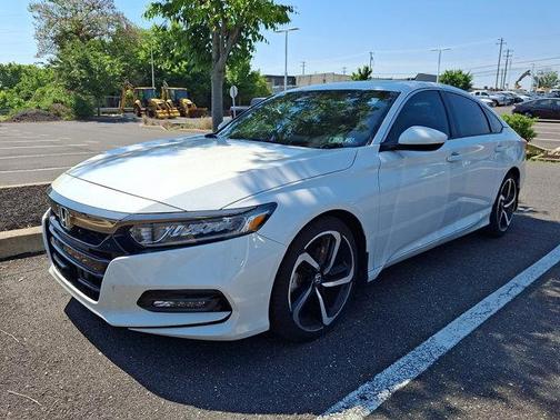Platinum White Pearl 2018 Honda Accord Sport 2.0T