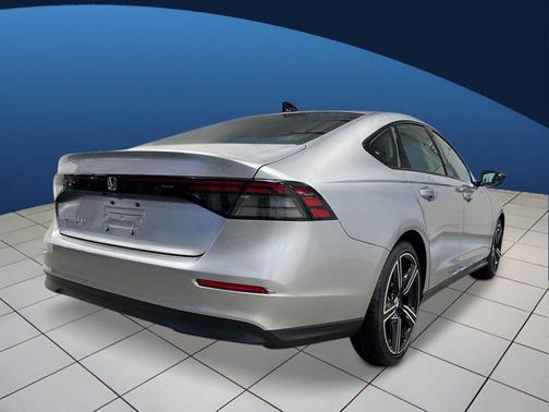 Solar Silver Metallic 2026 Honda Accord SE