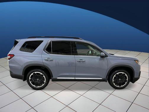 Sonic Gray Pearl 2026 Honda Pilot Touring 8-Passenger
