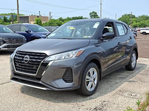 2025 Nissan Kicks S